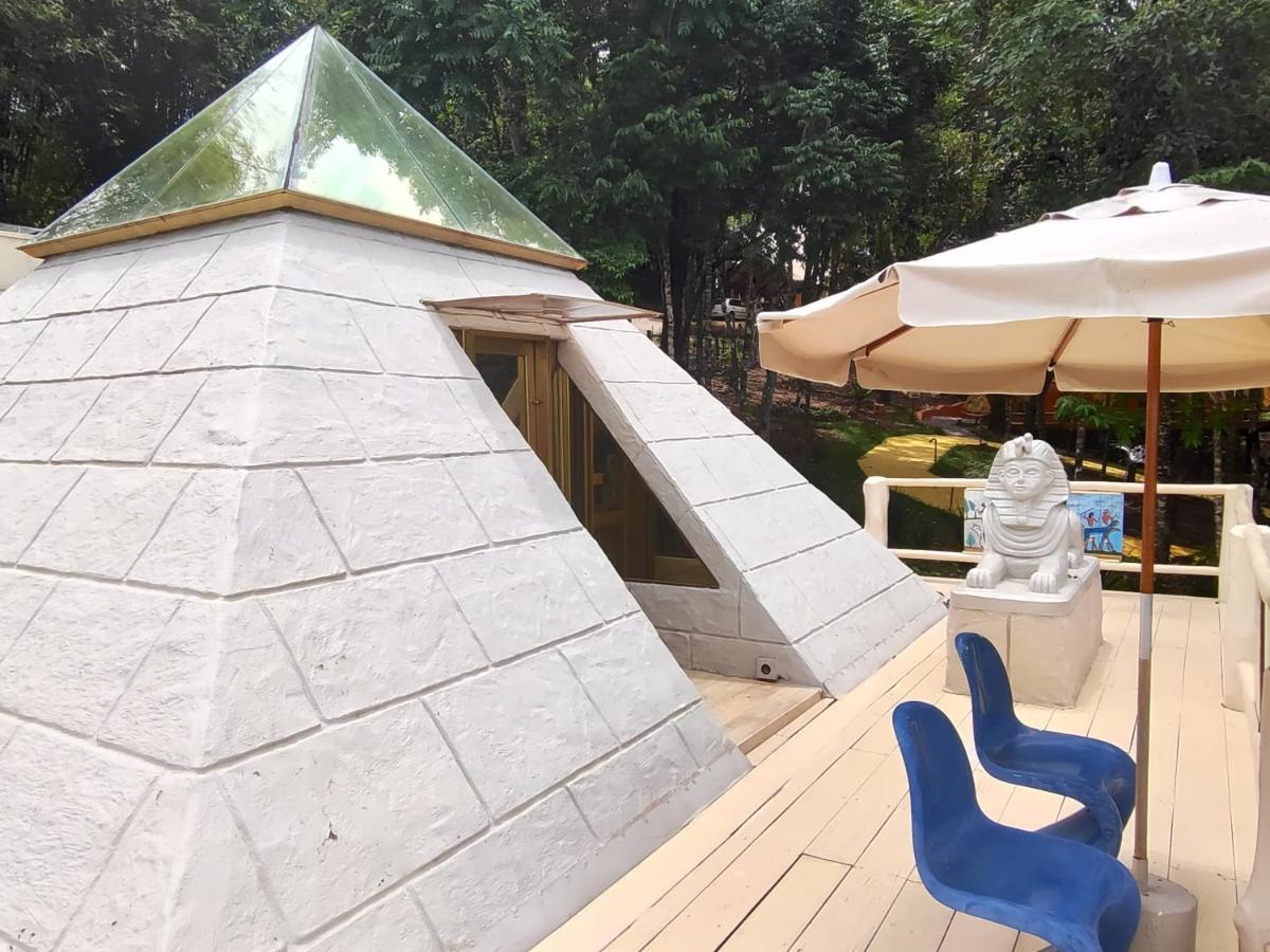 Piramide Queops, Magica
